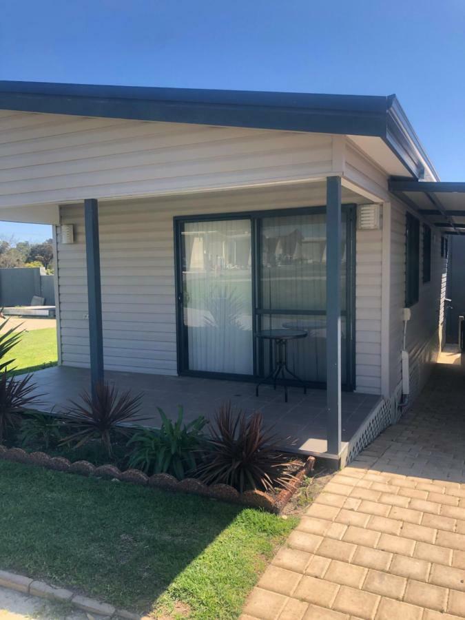 Twin Waters Caravan Park Dawesville Exterior photo